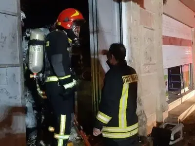  آتش‌سوزی فروشگاه لوله و اتصالات در شیراز مهار شد