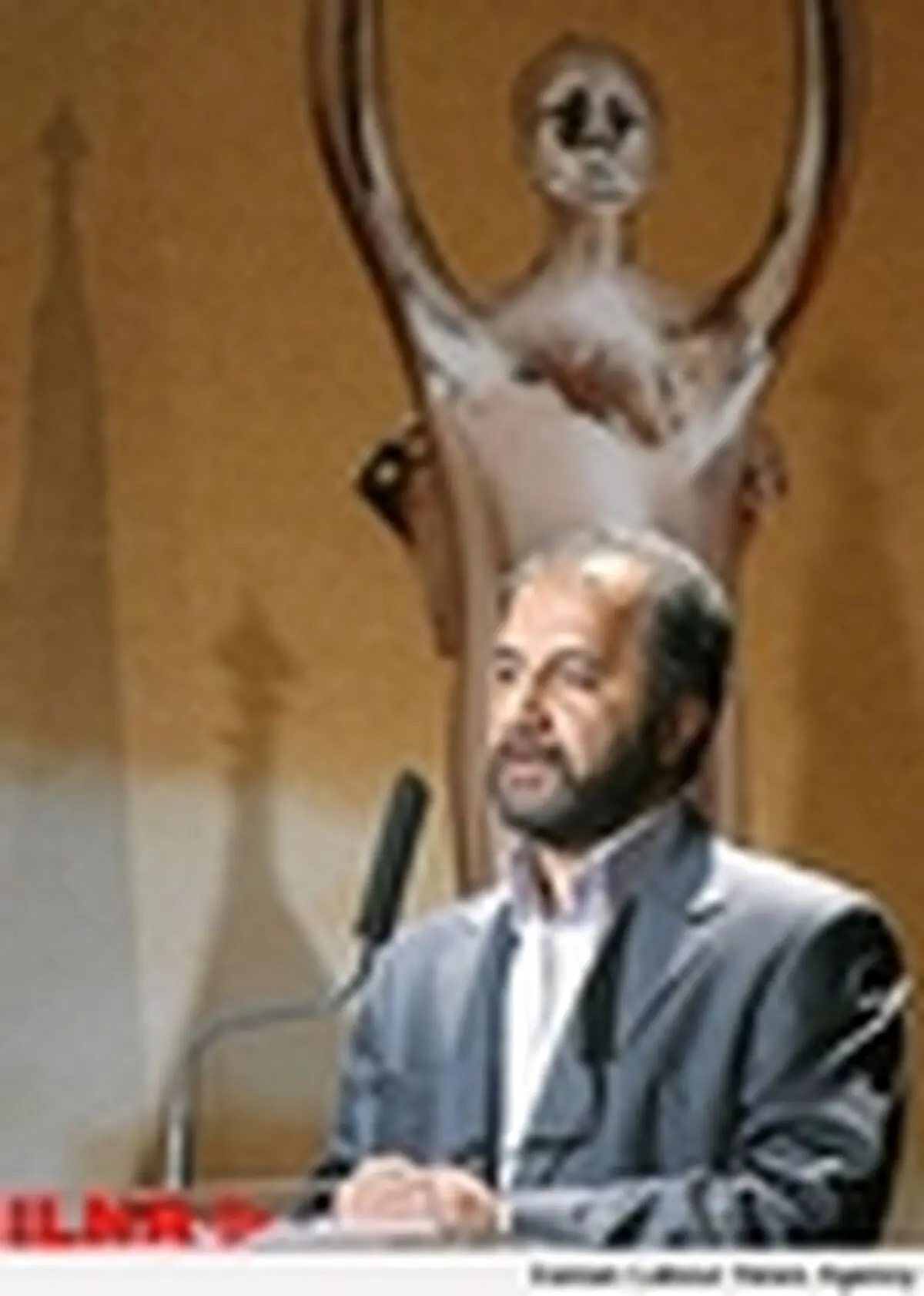سررشته حواشی امروز سینما دردست یک گروه خاص است