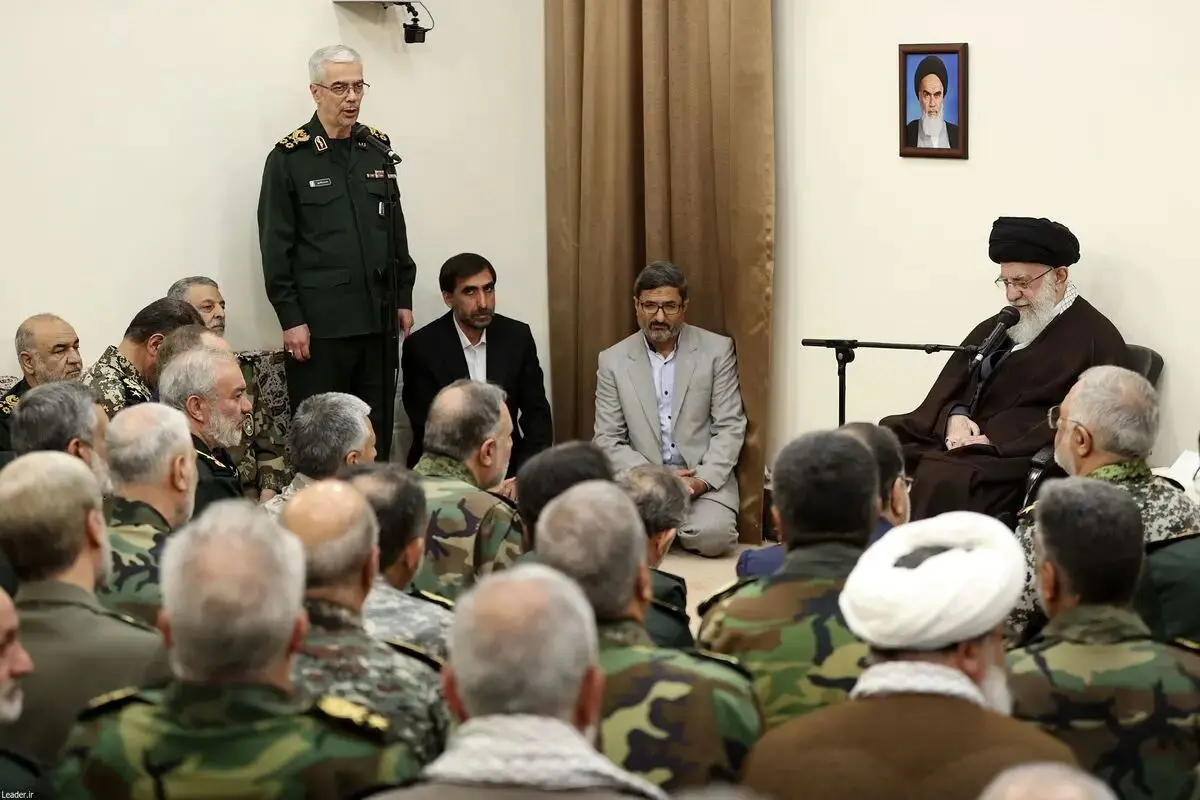 Supreme Leader met with commanders of the armed forces
