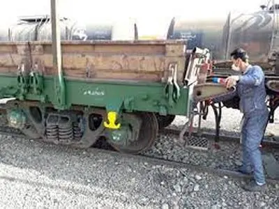 درخواست پرداخت به موقع حقوق و عیدی کارگران تعمیرات ناوگان ریلی