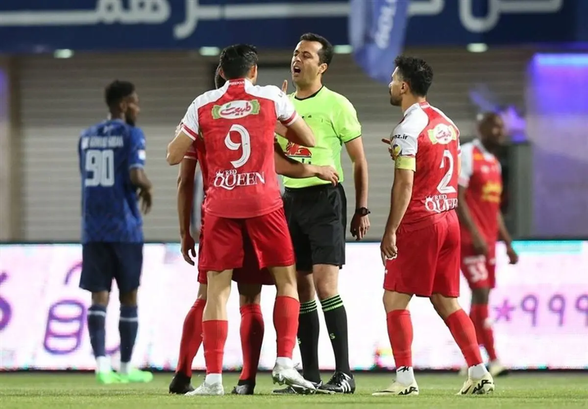  پرسپولیس از بنیادی‌فر شکایت کرد

