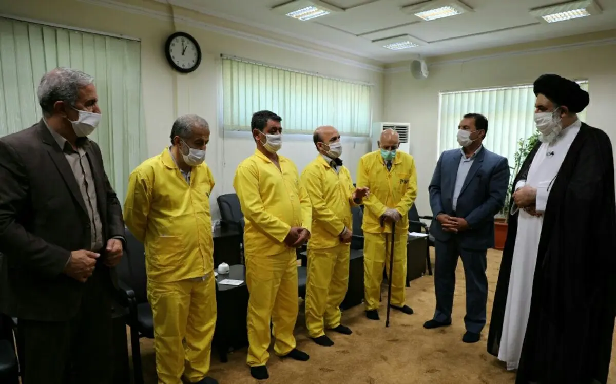 آزادگان مدال خدمت به اسلام را دریافت کردند / جانبازی و اسارت سختی پیوسته دارد