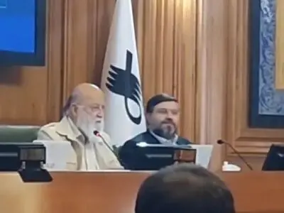 واکنش چمران رییس شورای شهر تهران به اظهارات مسوولان حراست شهرداری: پیر بودن عیب نیست، پیر  فکر کردن عیب است! + فیلم