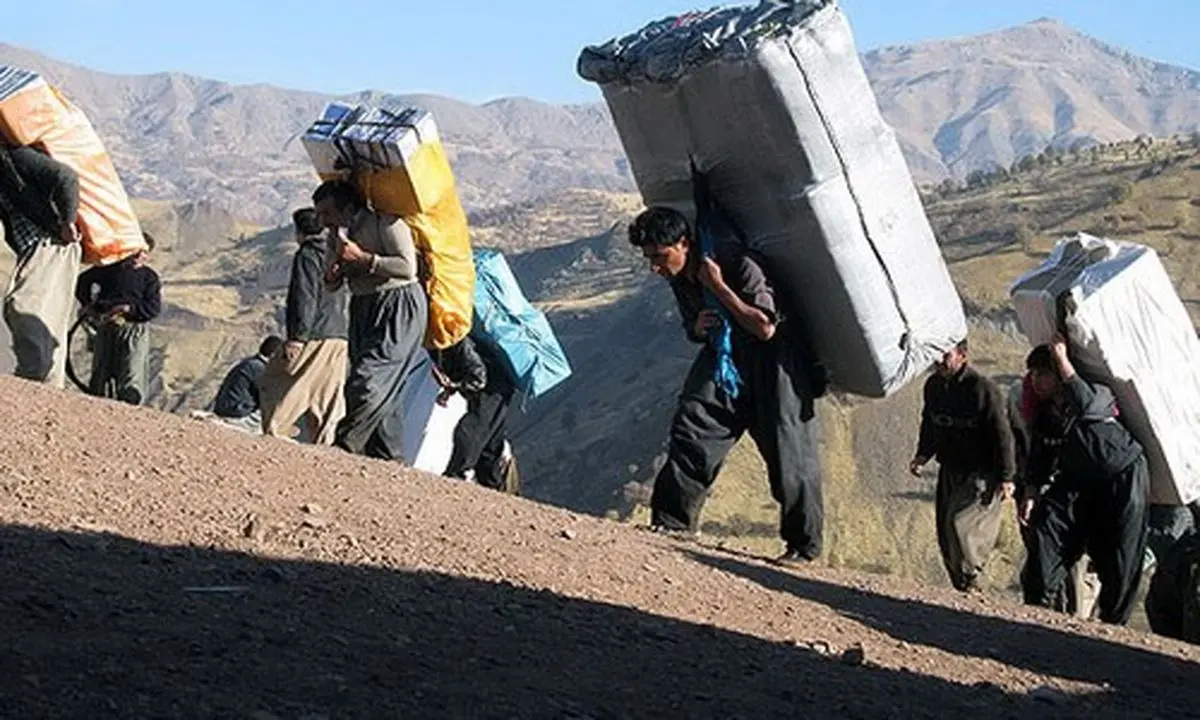 بیمه کردن کولبران راه حل مناسبی برای آنها نیست / همتی برای ساماندهی وضعیت کولبران وجود ندارد 