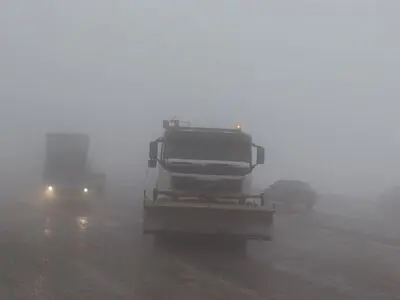 کولاک برف در برخی جاده‌های آذربایجان‌شرقی/ تردد در جاده‌ها با زنجیرچرخ امکان پذیر است
