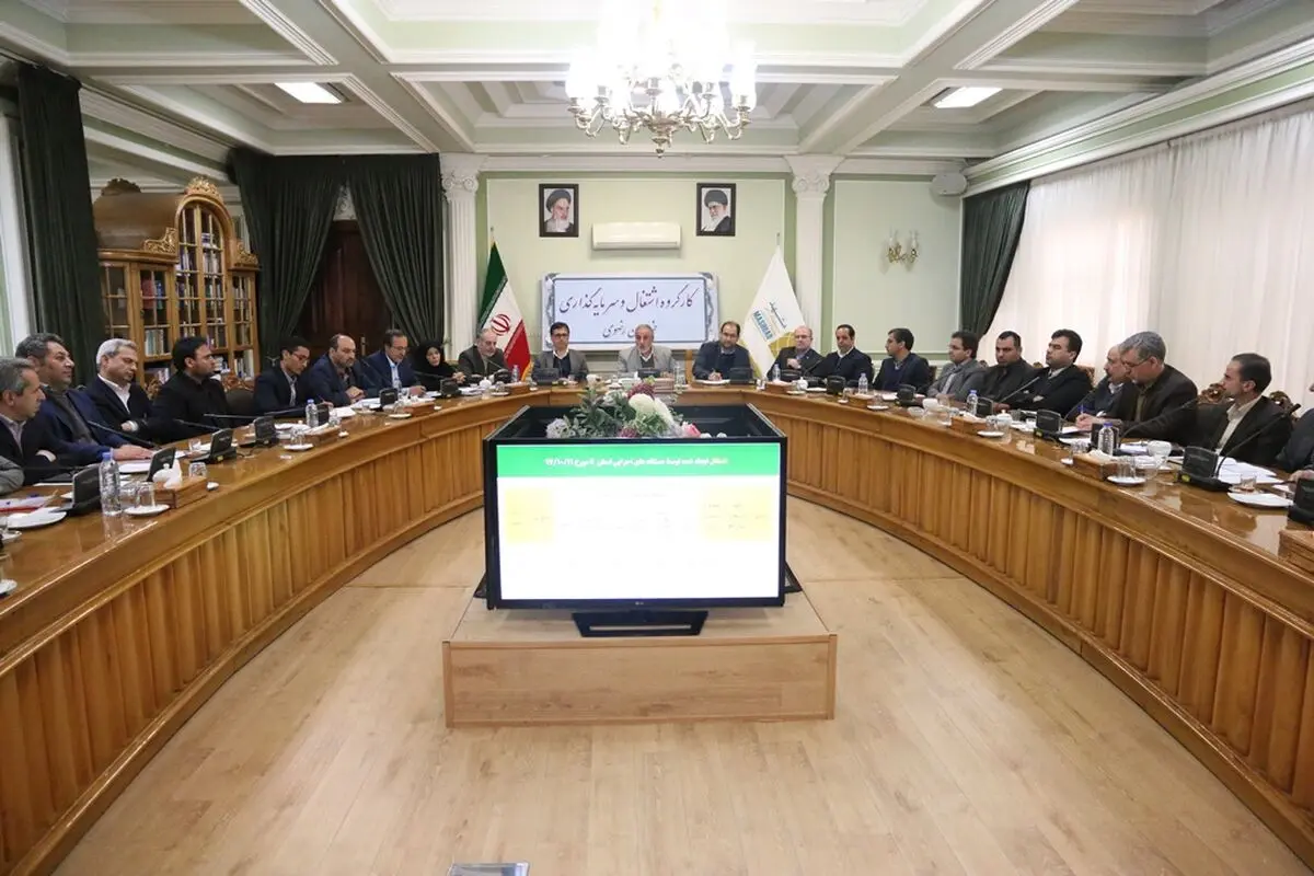 حل مشکل اشتغال با پشت‌میزنشینی ممکن نیست/ باید به روستاها و مناطق دورافتاده رفت