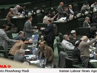 اسامی ناطقان میان دستور مجلس