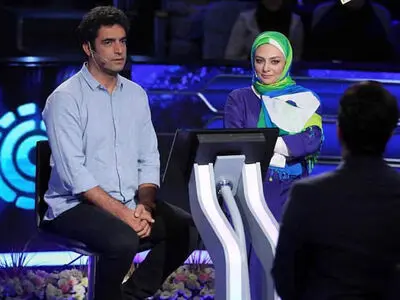 میزبانی محمدرضا گلزار از منوچهر هادی و یکتا ناصر