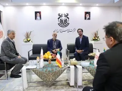 بازدید دکتر خرمی‌شاد از غرفه شرکت ملی صنایع مس ایران
