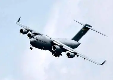 در سایه تشدید تهدیدها علیه ایران؛ ۱۰ هواپیمای نظامی آمریکا در انگلیس فرود آمدند