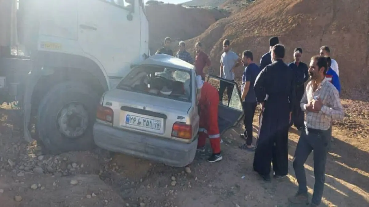 چهار مصدوم در تصادف پراید با کامیون در چهارمحال و بختیاری
