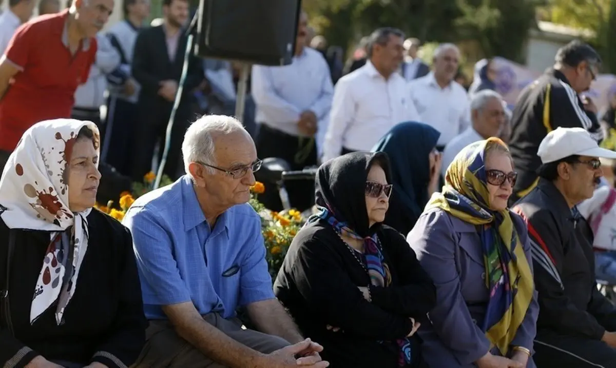 دست و پنجه نرم کردن نیمی از بازنشستگان با مشکل جدی مسکن/ نگرانی مستمری‌بگیران از آینده‌ی سازمان تامین اجتماعی 