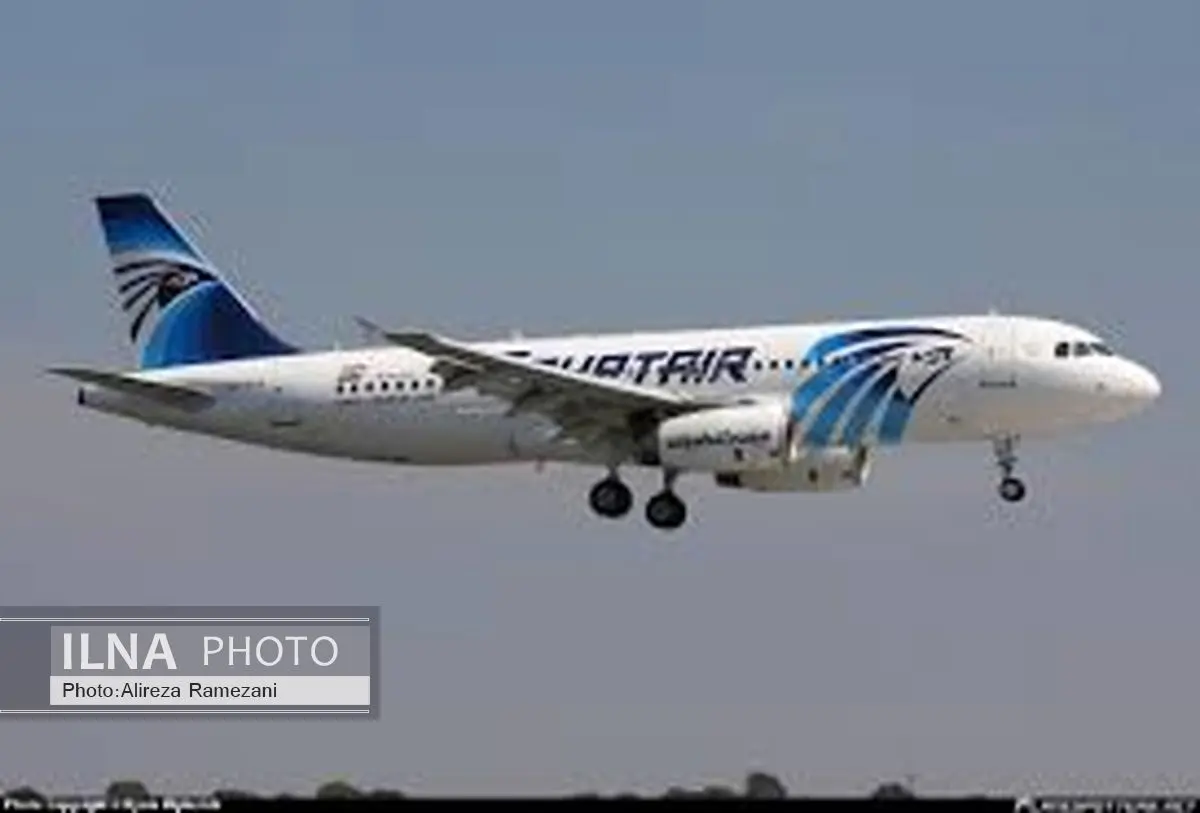 هواپیمای ربوده شده مصر در فرودگاه «لارناکا» فرود آمد