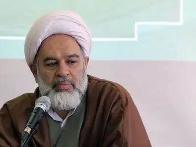 موتورسواری بانوان به عنوان اولی در فقه اسلامی مجاز است و اشکالی ندارد/ روایتی داریم که سوارکاری را برای زنان مجاز می‌داند