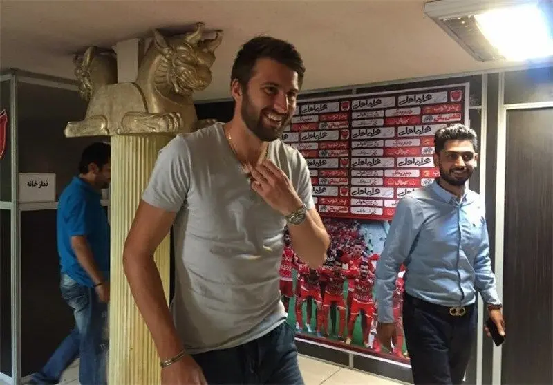 گولچ در باشگاه پرسپولیس حاضر شد+عکس