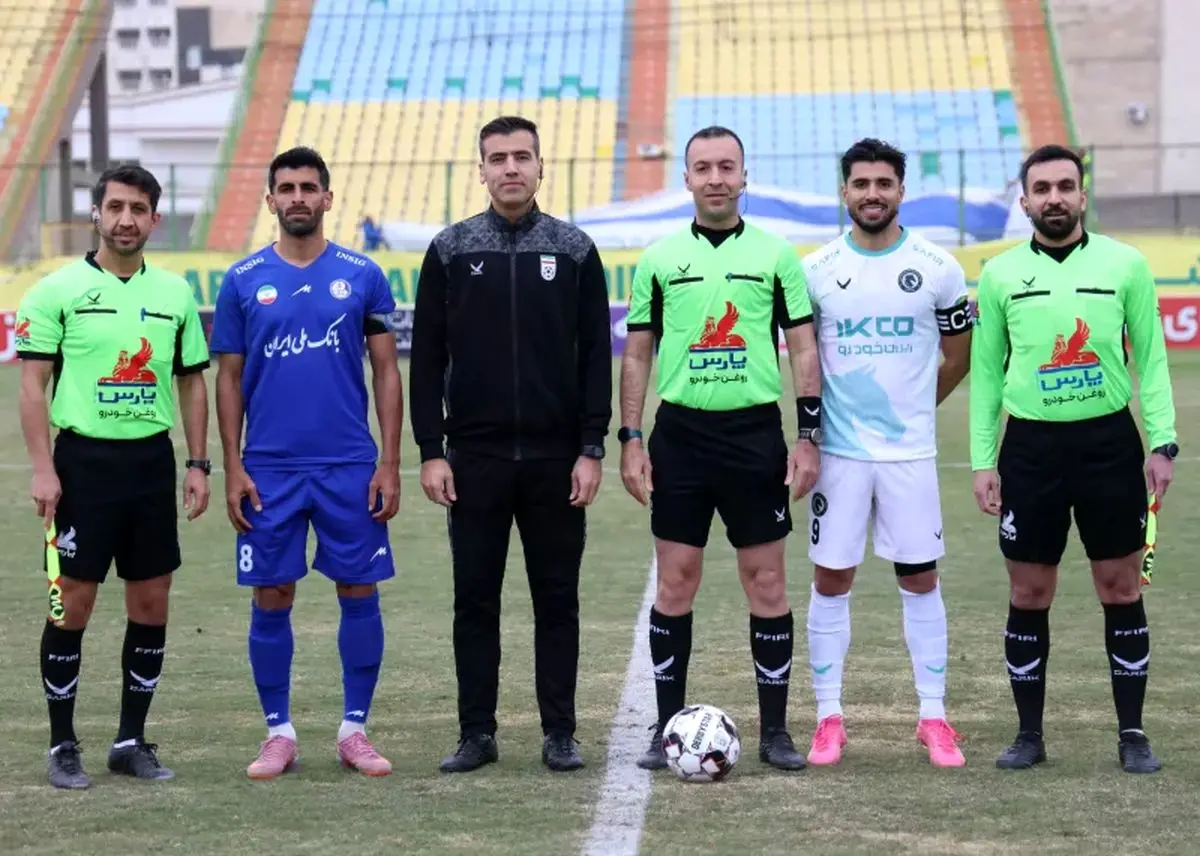 داور کم تجربه لیگ برتر با قضاوت جنجالی خبرساز شد