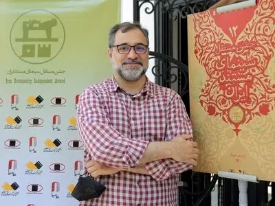 ماموریت مرکز گسترش تبلیغ نیست/ تلویزیون آنقدر مستندها را دستکاری می‌کند که هیچ جشنواره‌ای آنها را نمی‌پذیرد/ سهم دبیر جشنواره برای انتخاب فیلم‌ها محفوظ است