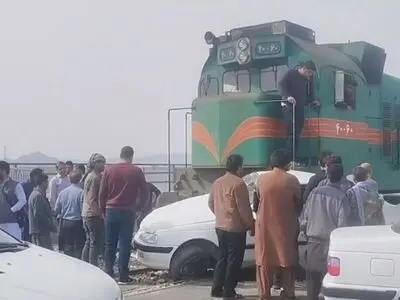 جزئیات برخورد خودرو با لوکوموتیو راه آهن زاهدان اعلام شد