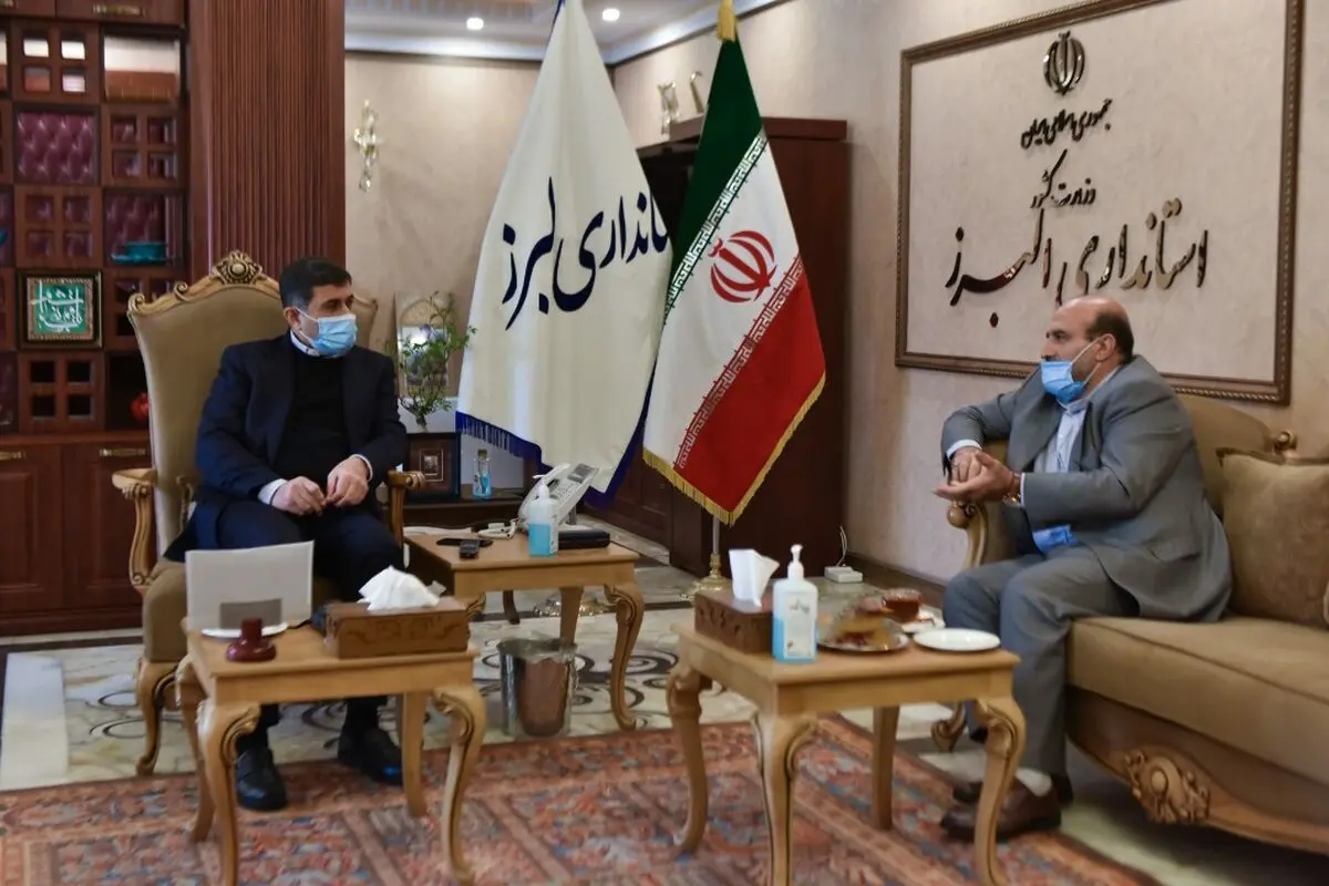 معاون توسعه مدیریت و منابع سازمان امور مالیاتی کشور با استاندار البرز دیدار کرد