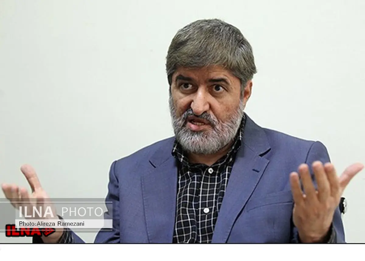 واکنش علی مطهری به شعار علیه روحانی و سیدحسن خمینی در حرم امام(ره)