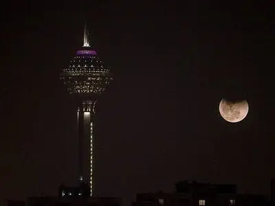 خاموشی برج میلاد در شام غریبان

