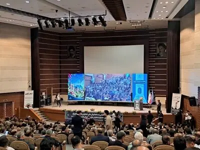 تعاونی‌های کشاورزی باید از تشکل خدماتی به قدرت اقتصادی کشاورزان تبدیل شوند