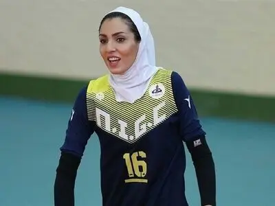 رونمایی از فرنوش شیخی در تیم شارلوا بلژیک (عکس)