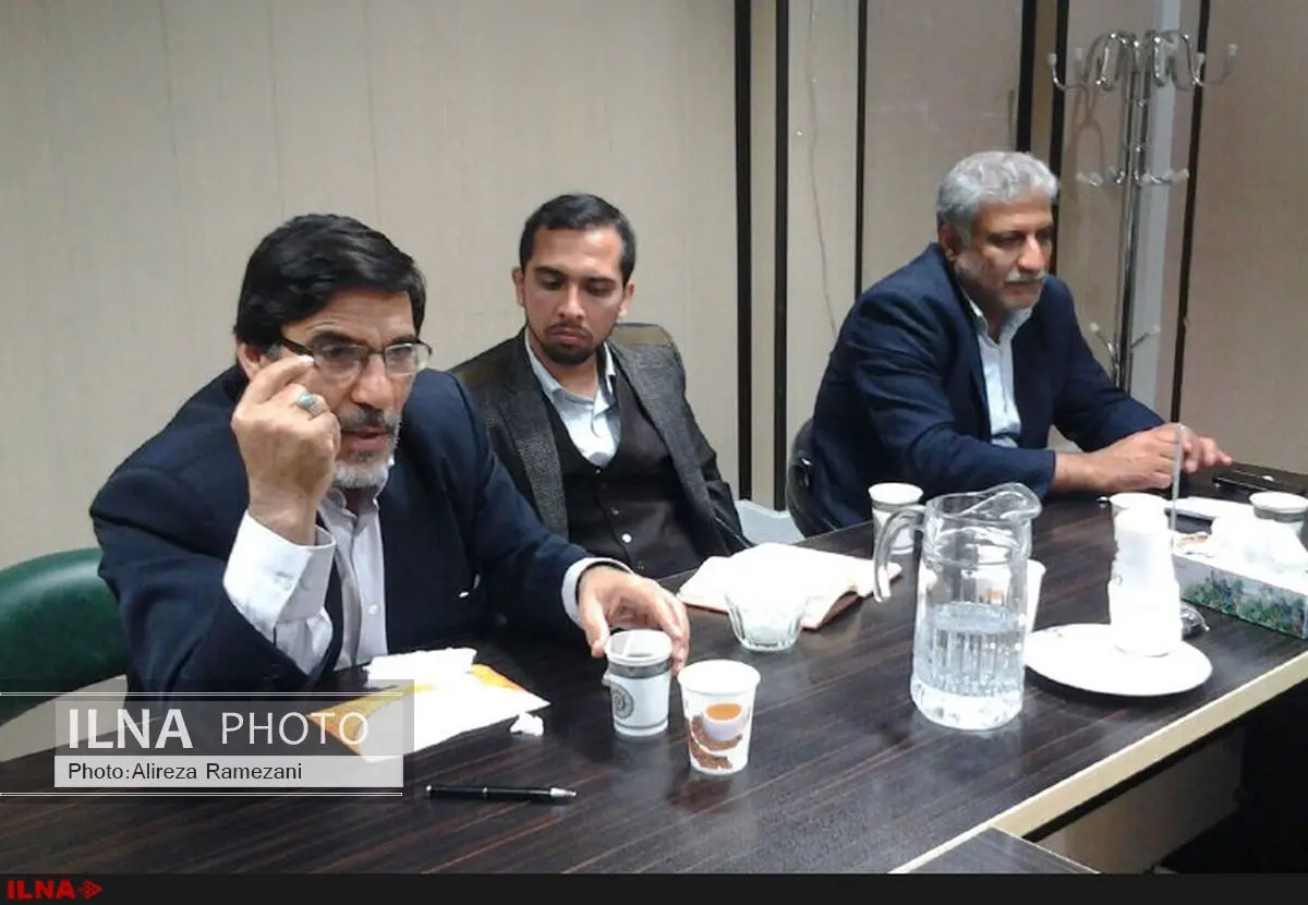 سیاست تنش‌زدایی در دستور کار دولت مهندس بازرگان قرار داشت