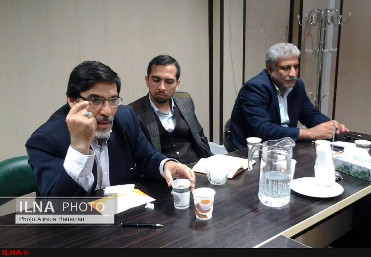 سیاست تنش‌زدایی در دستور کار دولت مهندس بازرگان قرار داشت