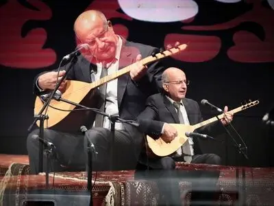 «الله»،‌«محمد» و «علی» سه مقام موسیقایی اصلی علویان ترکیه‌اند/ هنر یعنی «صلح» و «انسانیت» و لاغیر!
