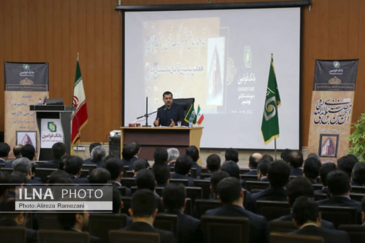 سمت و سوی حرکت ما بایستی بهره برداری هرچه بیشتر از خدمات بانکی با تأکید بر درآمد زایی غیر مشاع باشد