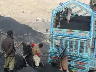 ربوده شدن ۱۲۰ راننده و کمک راننده کامیون در افغانستان
