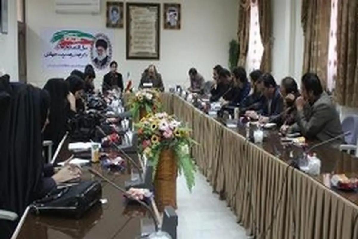 مخالف عزل و نصب‌های غیر کارشناسانه در لرستان هستم