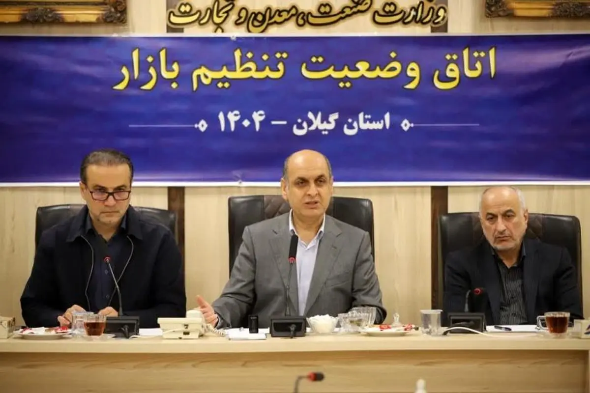 نان، بنزین، مرغ، آب، برق و گاز به وفور در بازار موجود است