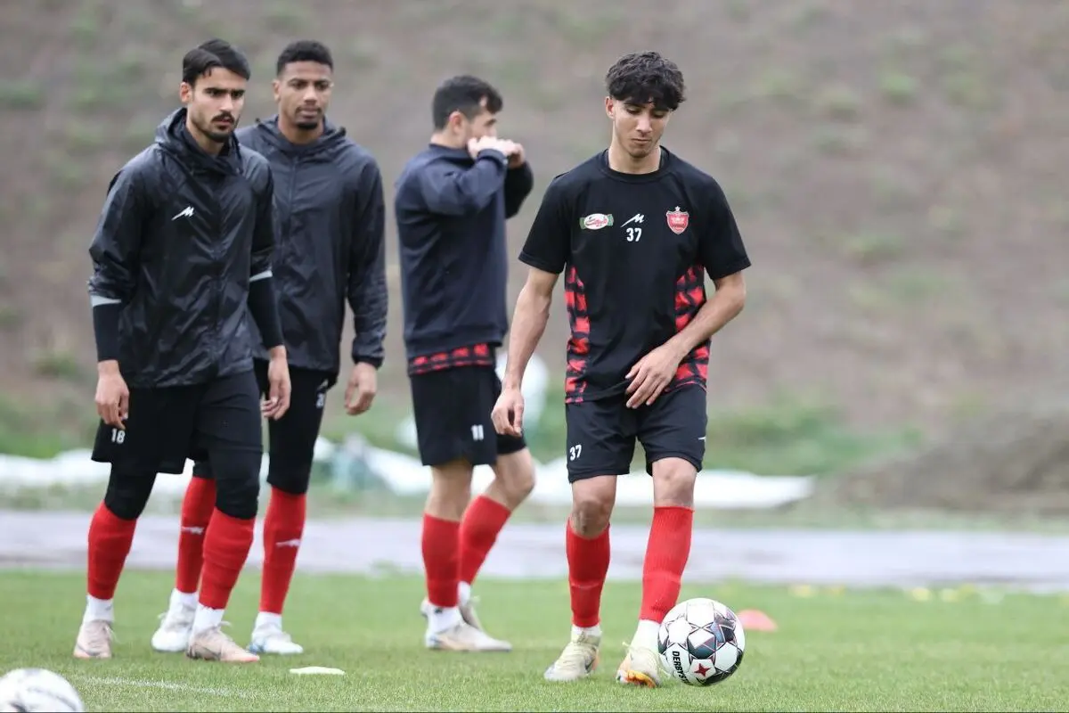 تمرین پرسپولیس زیر بارش شدید باران بهاری