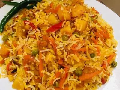 طرز تهیه پلو سبزیجات بدون گوشت 