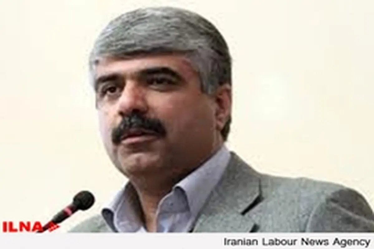 در خفا مشکلاتمان را مطرح کرده‌ و آهسته گریه کرده‌ایم