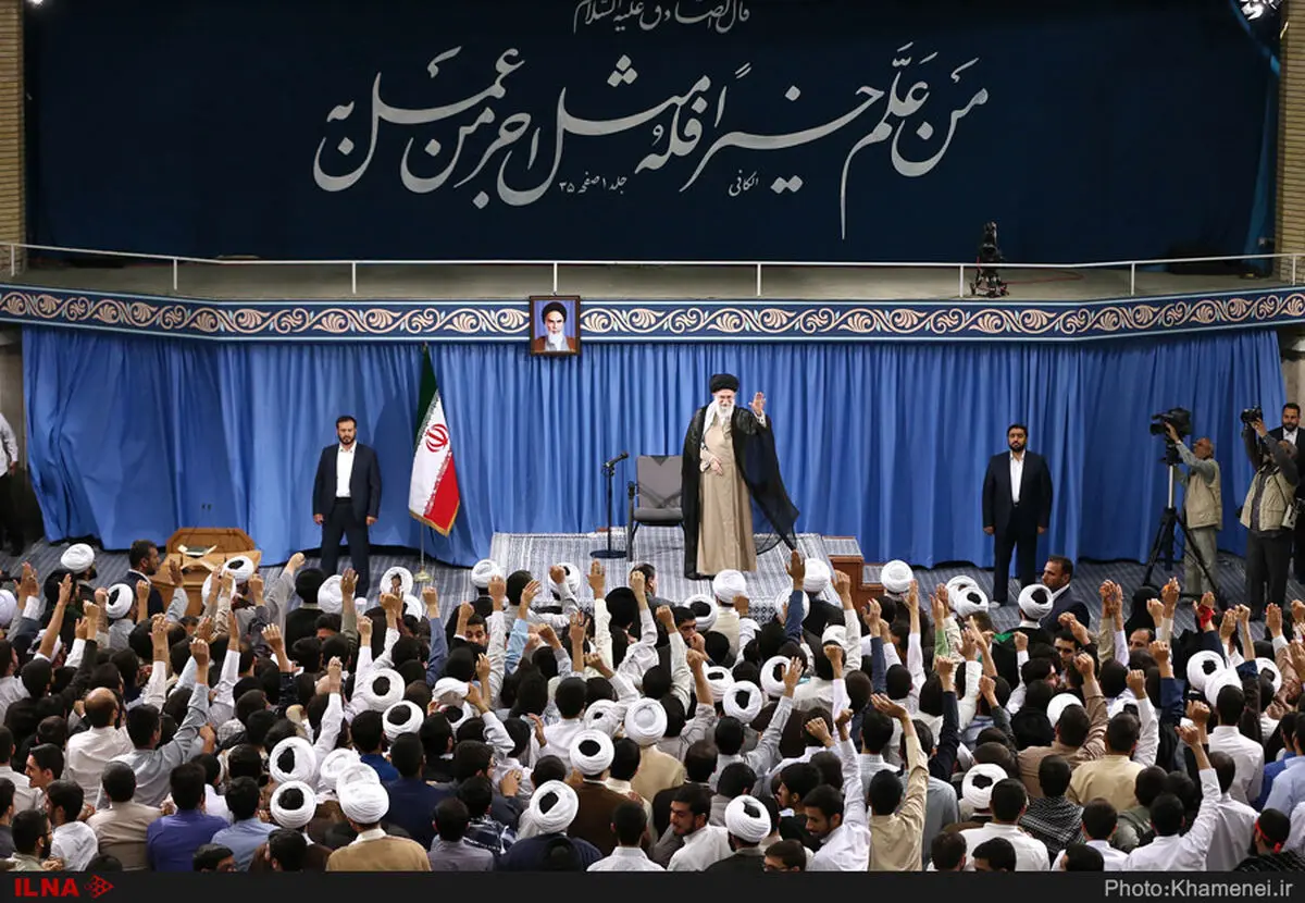 طلاب حوزه‌های علمیه استان تهران با رهبر انقلاب دیدار کردند