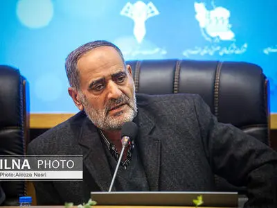 دولت باید موقتاً صرافی‌ها را جمع کند/ کجای دنیا سکه ضرب می‌کنند و دست مردم می‌دهند؟