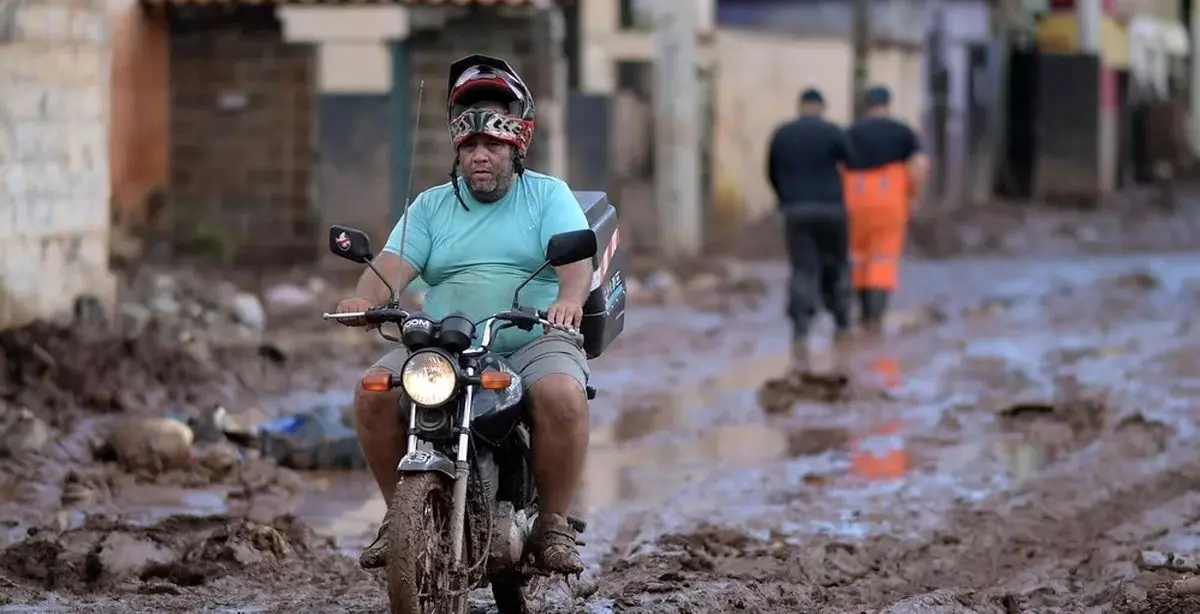 کشته شدن دستکم ۳۰ تن در پی بارندگی سیل‌آسا در برزیل