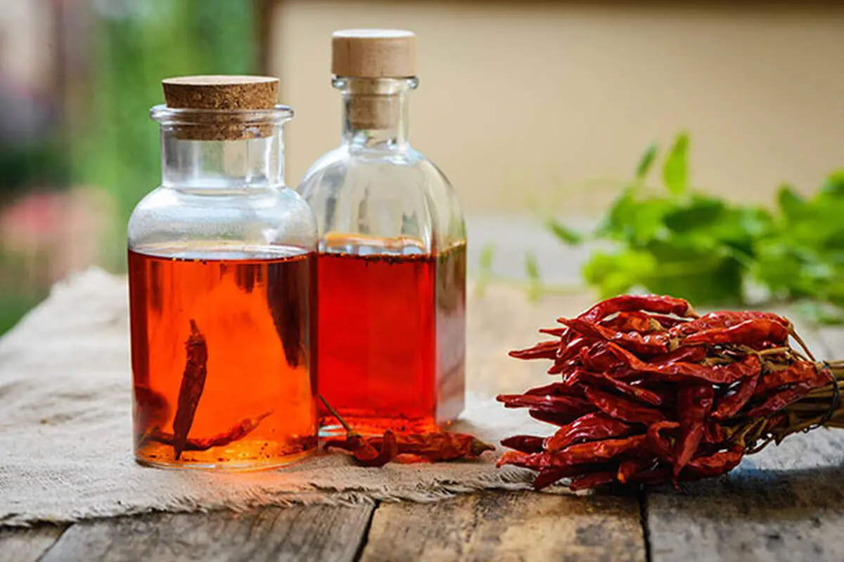 طرز تهیه روغن فلفل قرمز تند در منزل