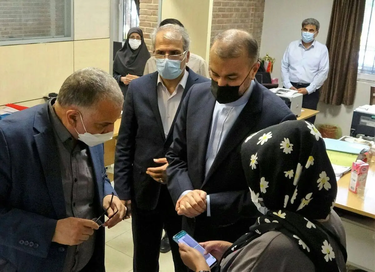 بازدید امیرعبداللهیان از میز خدمت کنسولی وزارت امور خارجه