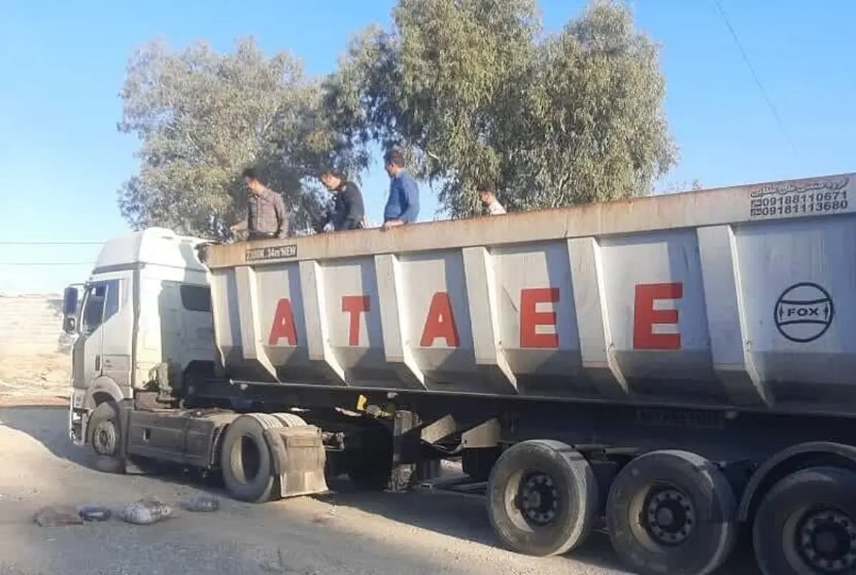 مرگ یک کارگر ایلامی با راه افتادن ناگهانی خوردو!