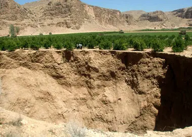 برداشت بی‌رویه آب‌های زیرزمینی فرونشست زمین را در کشور به سطح نگران‌کننده‌ای رسانده است