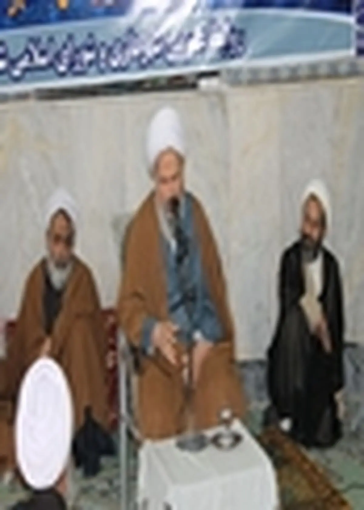 عاشورا ضامن بقاء اسلام است