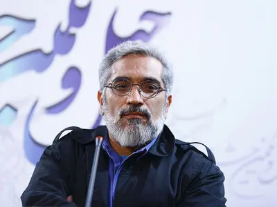 قهرمان‌هایی که امروز در فیلم‌های دفاع مقدس می‌بینیم به واقعیت شهدا نزدیک نیستند/ برای توجیه رفتارهای امروزمان به سراغ شهدا می‌رویم