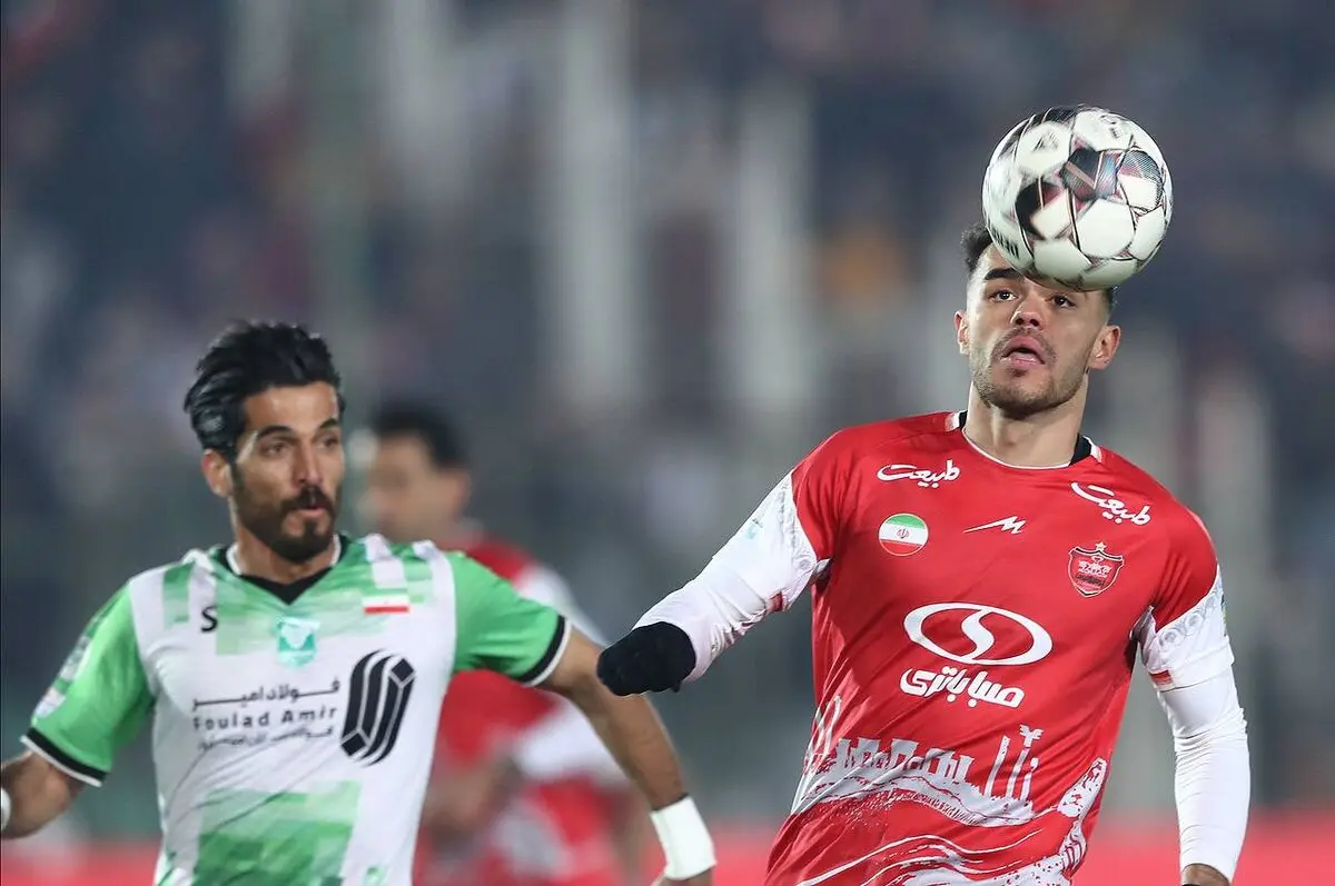 ارونوف با پرسپولیس در خرم‌آباد