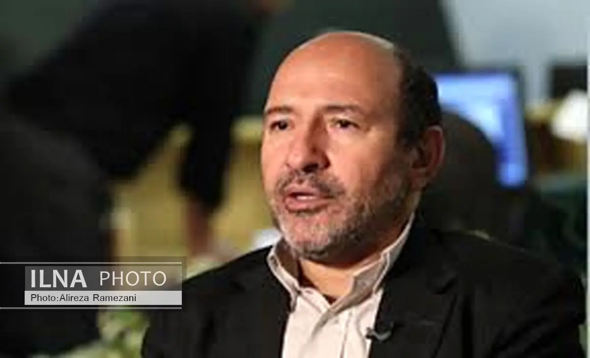 دولت به جای دادن یارانه اشتغال ایجاد کند / مردم از حمل و نقل ریلی اسفاده کنند!