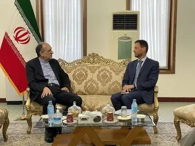 نماینده ویژه اروپا در امور افغانستان با سفیر کشورمان دیدار کرد