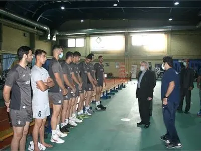 بازدید دکتر صالحی امیری از اردوی تیم ملی والیبال جوانان در آکادمی ملی المپیک